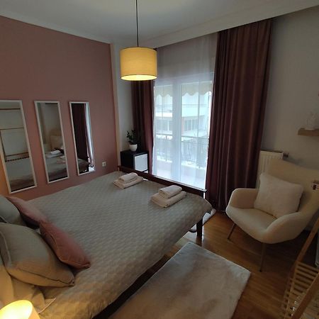 Haris Modern Apt. Near The Sea Thessaloníki Eksteriør bilde